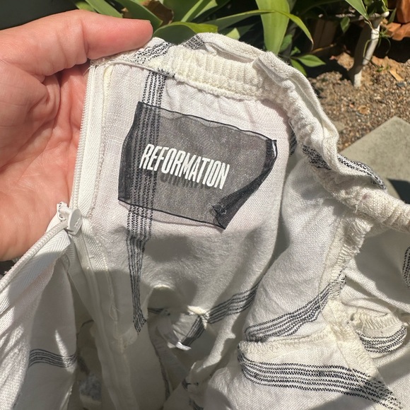 REFORMATION Cream & Black Linen Midi Dress (with pockets) size 8 - Picture 3 of 3